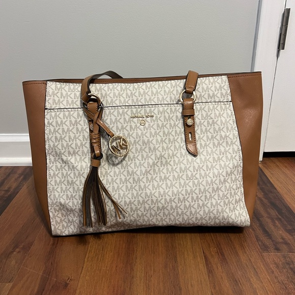 Michael Kors Tan and Cream Signature Tote - Picture 1 of 5